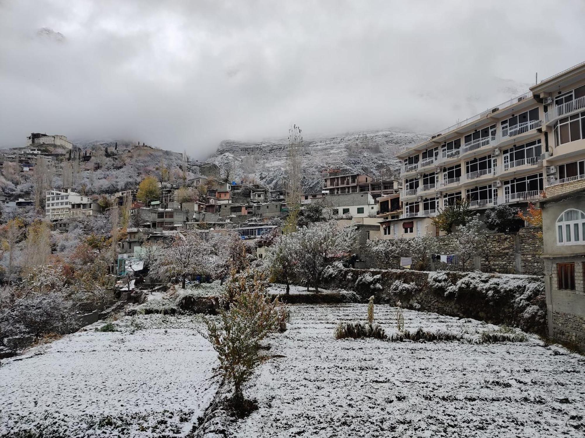 Hilltop Hotel, Hunza Karimabad  Εξωτερικό φωτογραφία