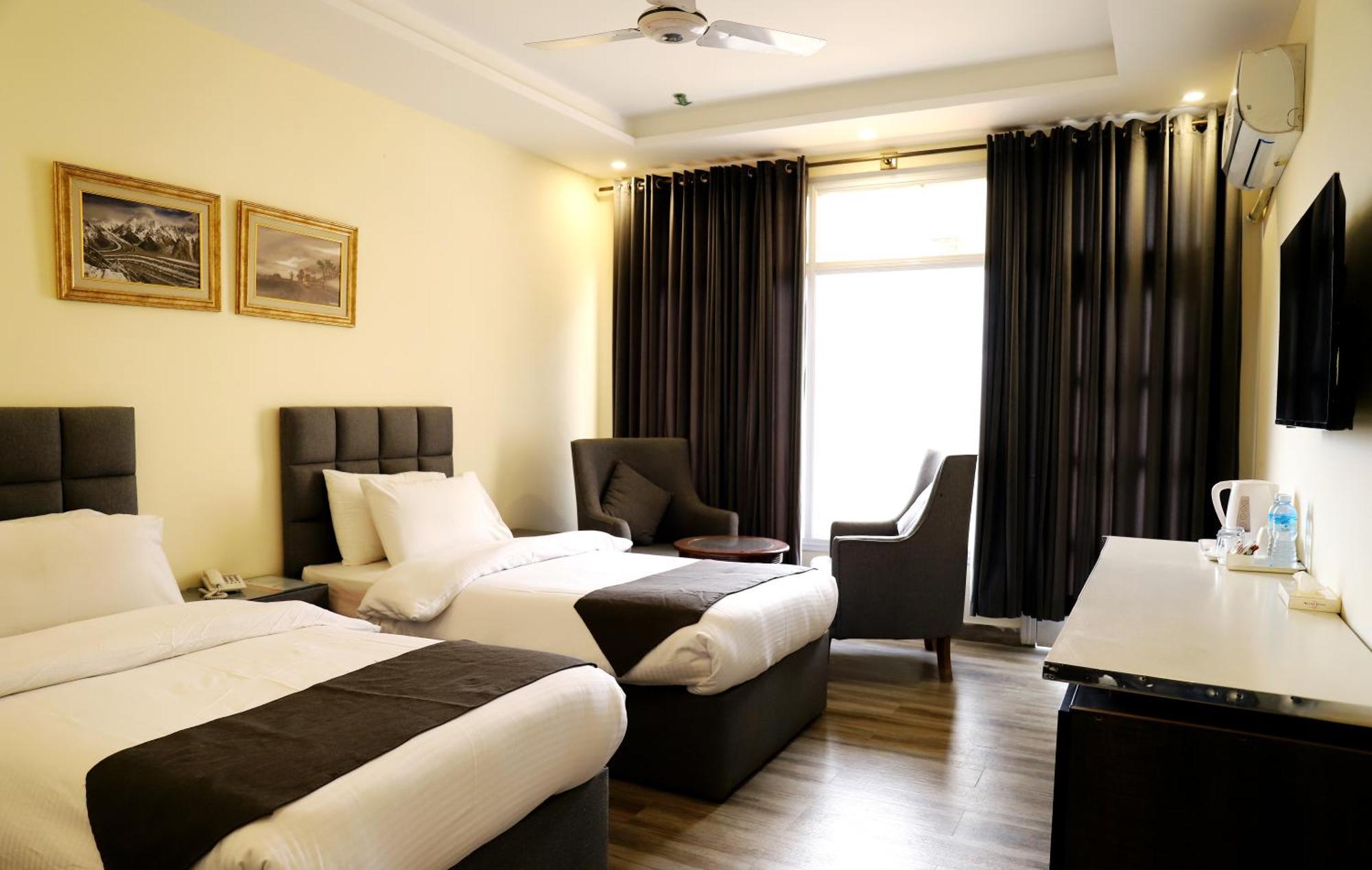 Hilltop Hotel, Hunza Karimabad  Εξωτερικό φωτογραφία