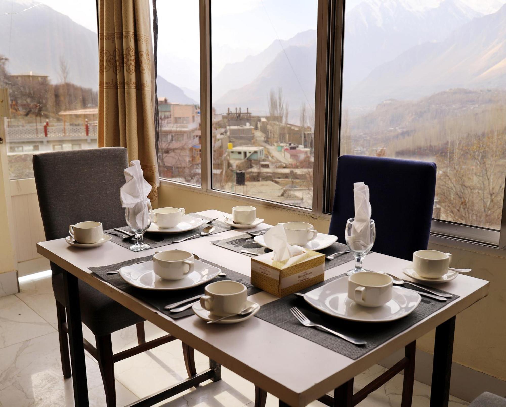 Hilltop Hotel, Hunza Karimabad  Εξωτερικό φωτογραφία